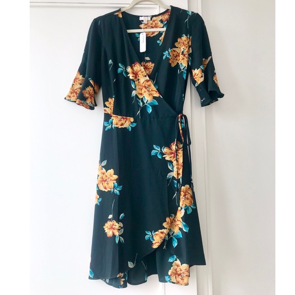 Charming Charlie Dresses & Skirts - Floral wrap dress size medium NWT